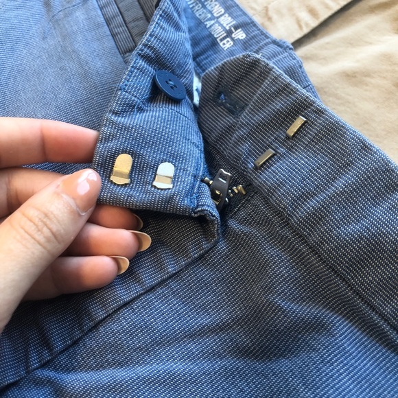 *Khakis by Gap Boyfriend Roll Up Bermudas - Picture 5 of 5